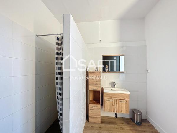 Ensemble immobilier composé de 2 maisons et nombreuses dépendances