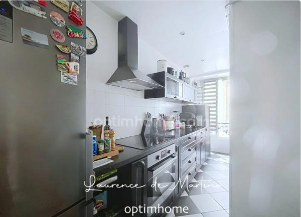 LEVALLOIS-PERRET – 56 M² -3 PIÈCES – 2 CHAMBRES OU BUREAU – CENTRE-VILLE – MÉTRO L3 À 7 MIN – GARDIEN