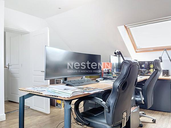 Maison familiale de 113 m², 4 chambres, avec piscine chauffée , jardin et sous-sol complet/garage au coeur d'Avrillé