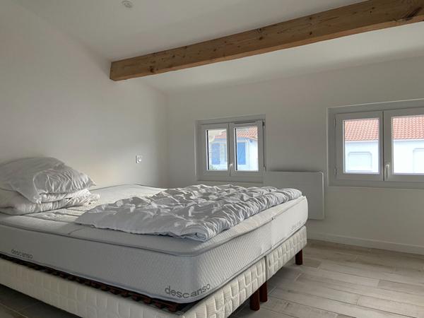 St Hilaire De Riez 3 logements (6 ch et 153 m2 au total) à 80 m de la forêt et 700 m du centre commercial