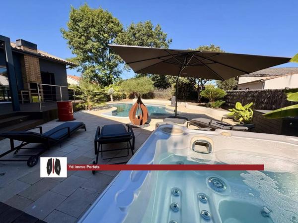 PODENSAC – Maison entièrement rénovée – Piscine et Jacuzzi
