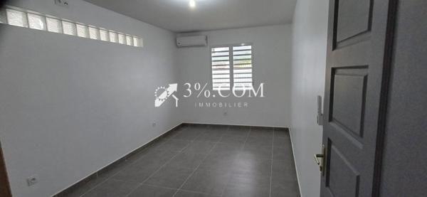 Villa individuelle de type F4 à Louer à Matoury  Matoury (97351)