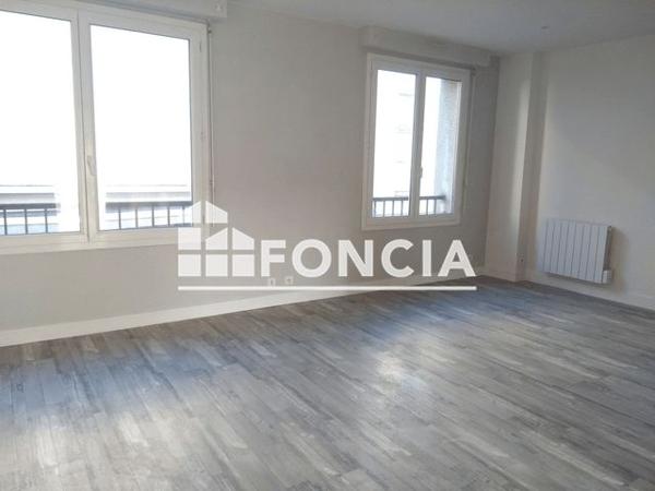 Location Appartement 2 pièces 45.93 m² - 5 RUE DES FONTAINES Lorient 56100