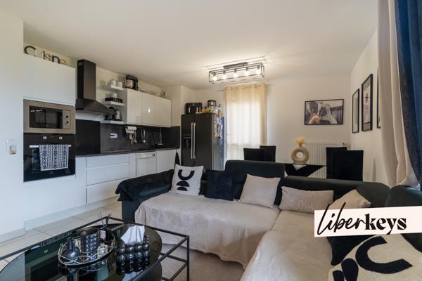 Appartement lumineux 4 Pièces avec terrasse et double stationnement 