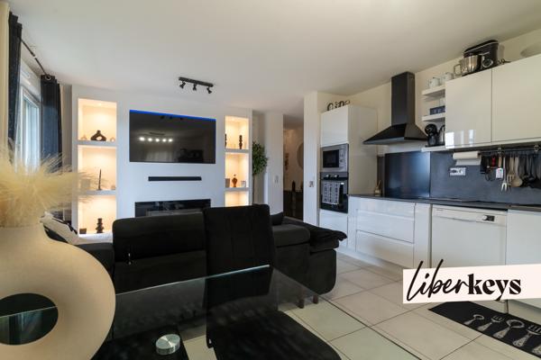 Appartement lumineux 4 Pièces avec terrasse et double stationnement 