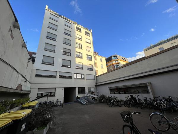STRASBOURG Centre - Rue du Faubourg de Pierre - Garage en sous-sol