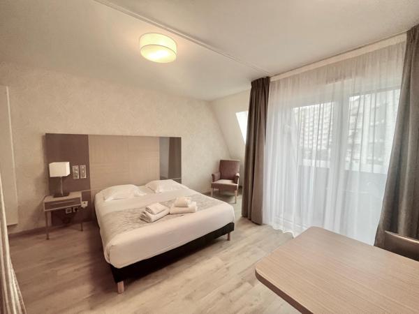 Chambéry centre ville- Appartement T1 de 31 m2 avec terrasse entièrement meublé