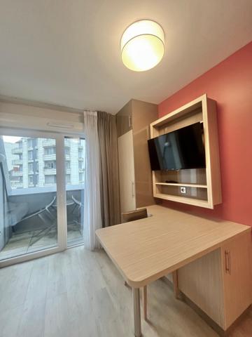 Chambéry centre ville- Appartement T1 de 31 m2 avec terrasse entièrement meublé