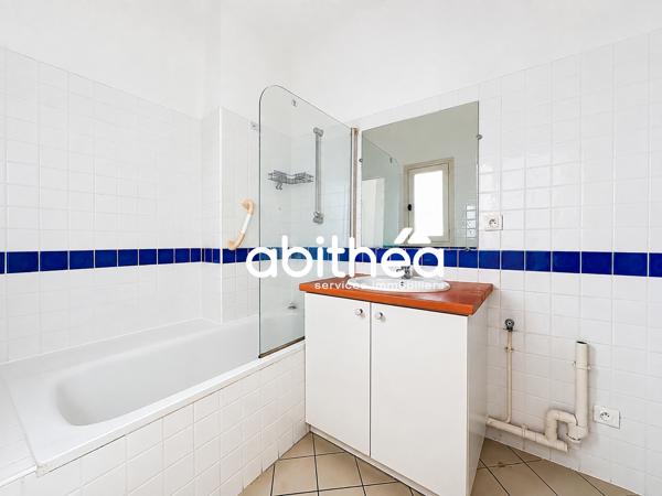 GRAND APPARTEMENT T3 DE 75 M² EN PLEIN COEUR HISTORIQUE AVEC ASCENSEUR