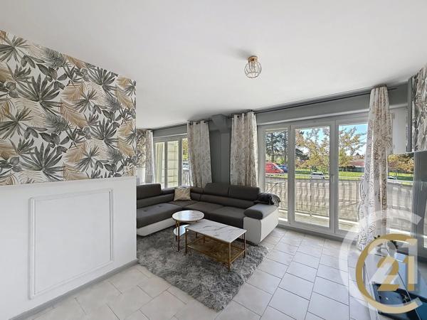 Appartement F5 à vendre  5 pièces - 90 m 2   MONTBELIARD  - 25