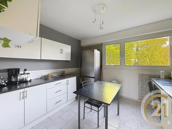 Appartement F5 à vendre  5 pièces - 90 m 2   MONTBELIARD  - 25