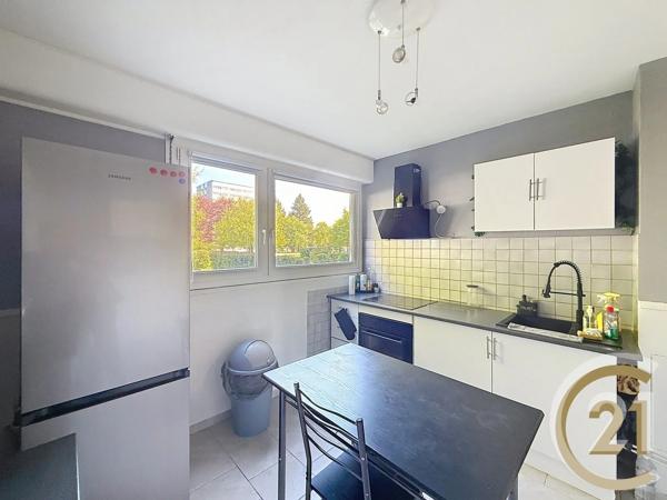 Appartement F5 à vendre  5 pièces - 90 m 2   MONTBELIARD  - 25