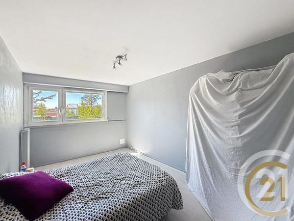 Appartement F5 à vendre  5 pièces - 90 m 2   MONTBELIARD  - 25