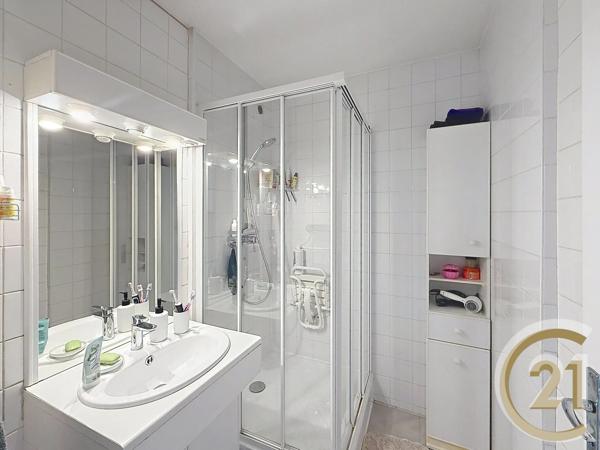 Appartement F5 à vendre  5 pièces - 90 m 2   MONTBELIARD  - 25