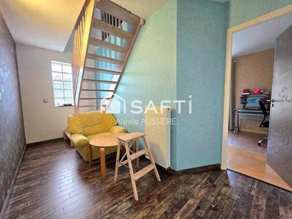 MAISON 214M2 +402 M2 TERRAIN