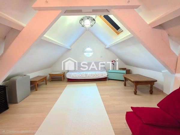 MAISON 214M2 +402 M2 TERRAIN