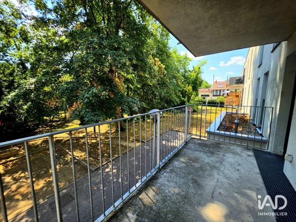 Location appartement 3 pièces 60 m² Paris 10