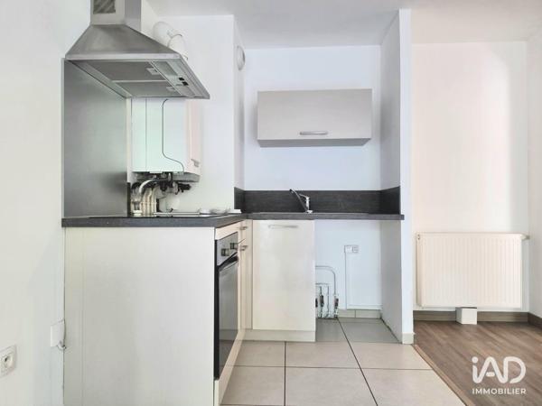 Location appartement 3 pièces 60 m² Paris 10