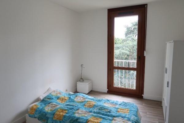 Appartement de trois pièces!