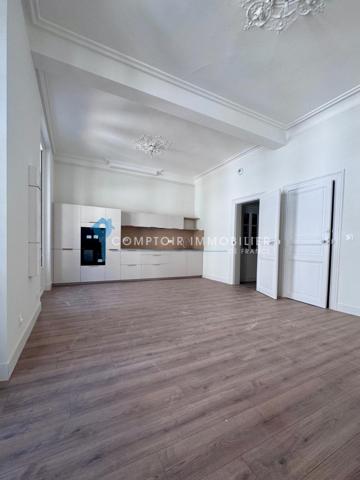 Appartement
                                                                                                                                                                                                                                                                                                                        3 pièce(s)                                                                                                                                                                                                          2 chambre(s)                                                                                                                                                                                                          78  m²