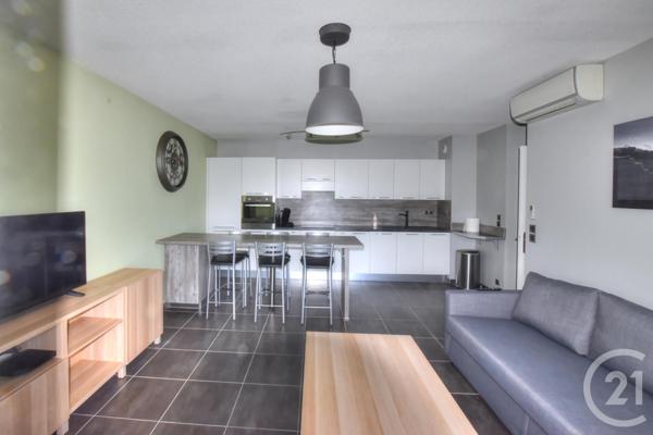 Appartement T3 à vendre  3 pièces - 63 m2 FREJUS - 83