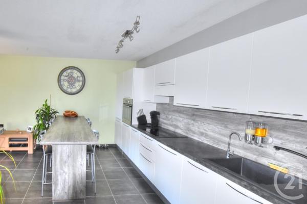 Appartement T3 à vendre  3 pièces - 63 m2 FREJUS - 83