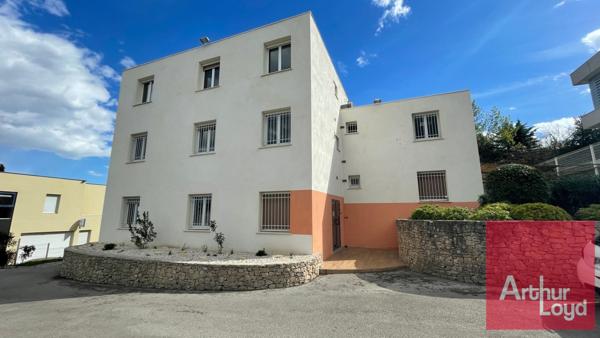 LOCATION BUREAUX A PARTIR DE 14 M2 - ESPACES PARTAGES - MALBOSC
