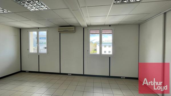 LOCATION BUREAUX A PARTIR DE 14 M2 - ESPACES PARTAGES - MALBOSC