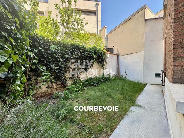 VENTE d'un appartement de 3 pièces 67 m² à COURBEVOIE