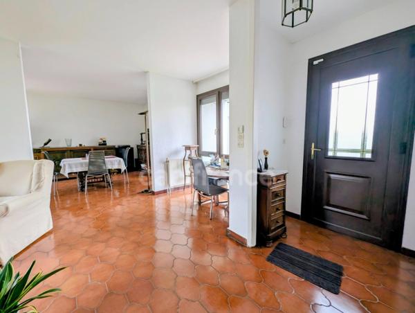 Maison à vendre 4 pièces - Haut Cenon - Garage - Jardins