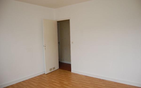 Maison à louer    3 pièces •  Saint-Bouize