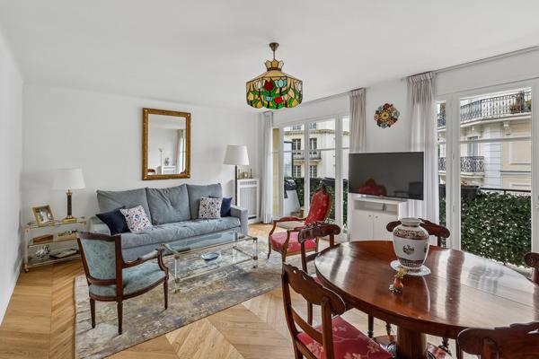 94160 Saint Mandé, à deux pas du Bois – Beau 3 pièces avec balcon dans un immeuble récent de standing