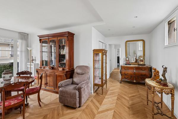 94160 Saint Mandé, à deux pas du Bois – Beau 3 pièces avec balcon dans un immeuble récent de standing