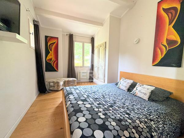 A VENDRE 84120 MIRABEAU MAISON TYPE 6 PIECES D'ENVIRON 152M² AVEC STUDIO INDEPENDANT,  JARDIN ET PISCINE