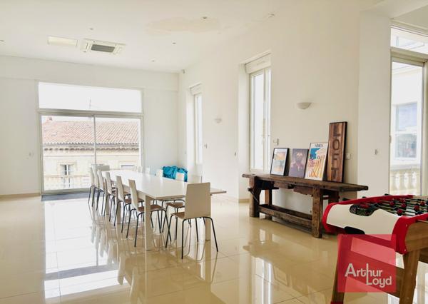 Bureaux à louer à Nîmes terrasse de 200 m² et grande luminosité