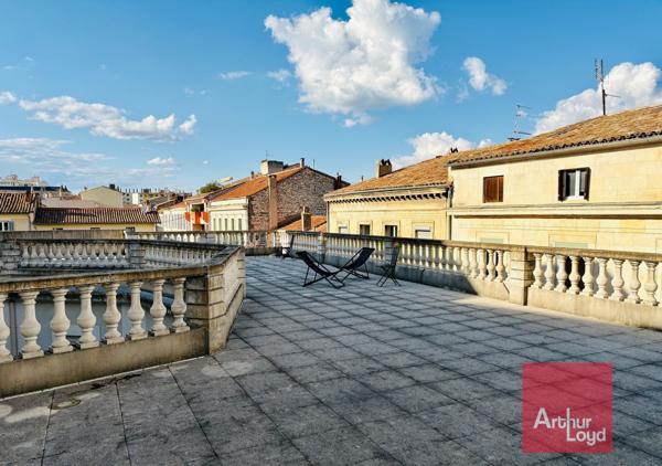 Bureaux à louer à Nîmes terrasse de 200 m² et grande luminosité