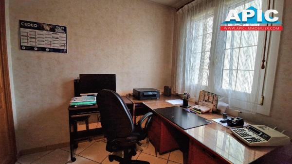 LE THILLAY,

APIC Immobilier vous propose cette maison ...