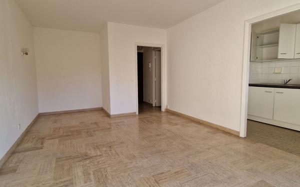 Maison à louer    1 pièce • 29,52 m2 Cannes