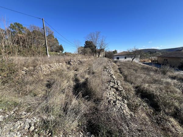 Terrain de 997 m² – Vinezac limite Lachapelle sous Aubenas