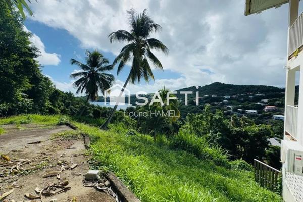 Maison avec une vue panaromique.