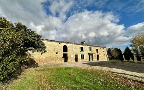 Maison à vendre    5 pièces •  Saint-Martin-Lalande