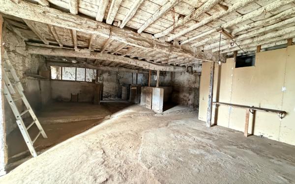 Maison à vendre    5 pièces •  Saint-Martin-Lalande