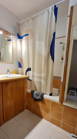 NIMES à vendre T5 de 84 m² 3 chambres, garage, balcon, jardin commun, secteur Croix de Fer.