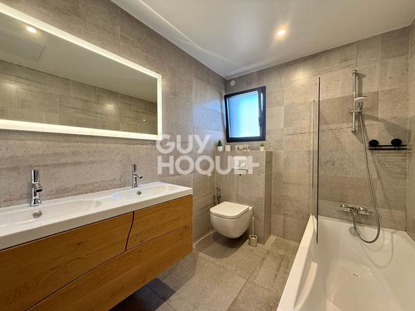 Maison familiale contemporaine avec vue dégagée