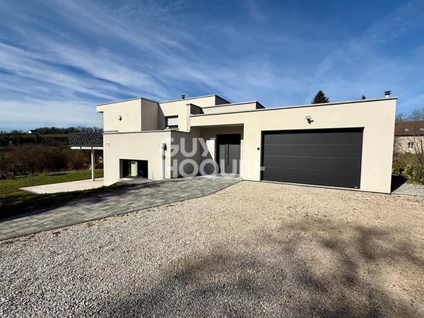 Maison familiale contemporaine avec vue dégagée