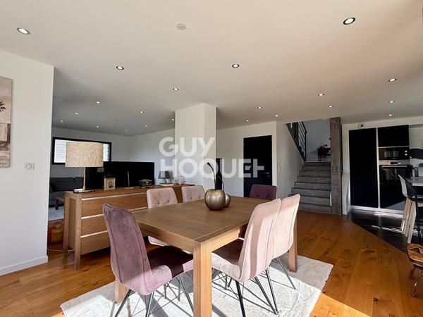 Maison familiale contemporaine avec vue dégagée