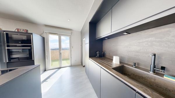 Maison-Appartement de 105m² avec vue incroyable - GARAGE + DOUBLE TERRASSE !