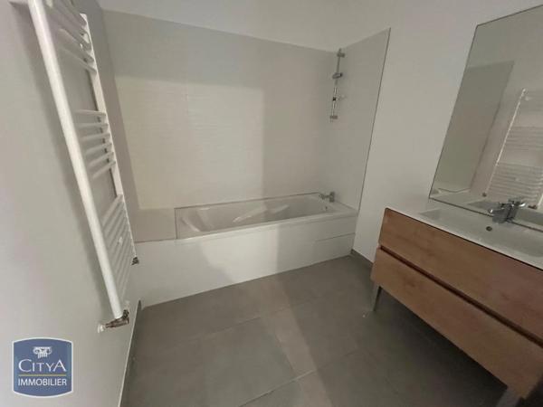 Appartement à louer 3 pièces 70.65m²