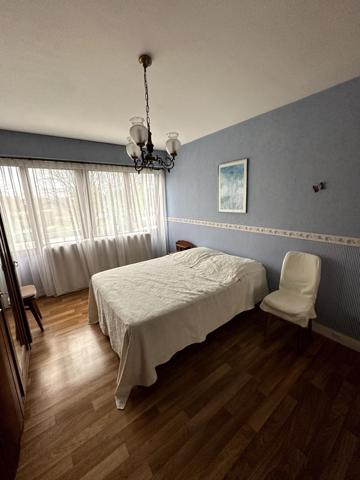 REIMS - SAINT-REMI - Type 4 avec vue imprenable sur le canal