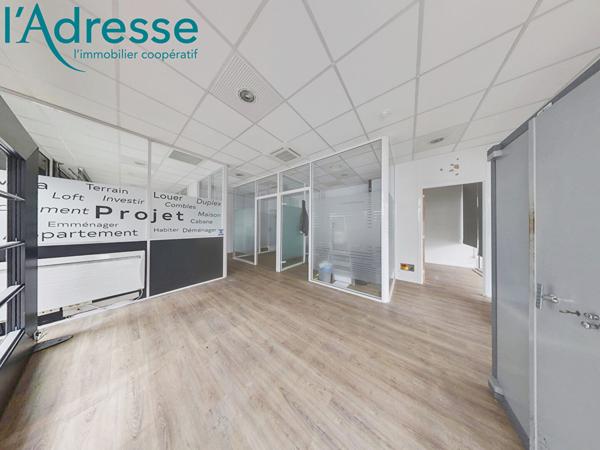 Local commercial Noisy Le Grand 123 m2